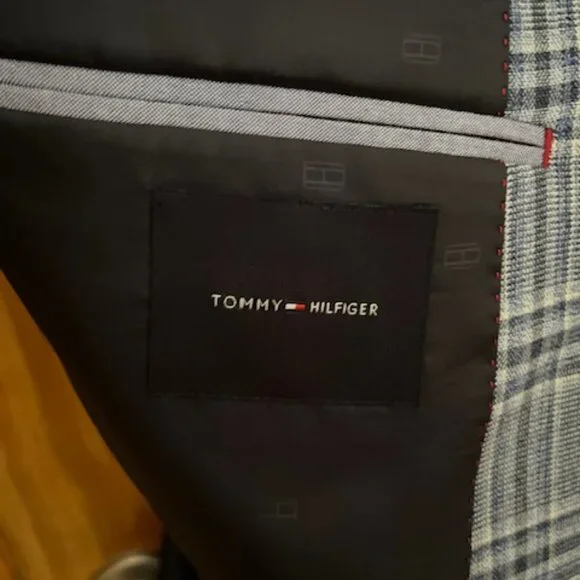 Tommy Hilfiger blue plaid sport coat - Picture 7 of 7